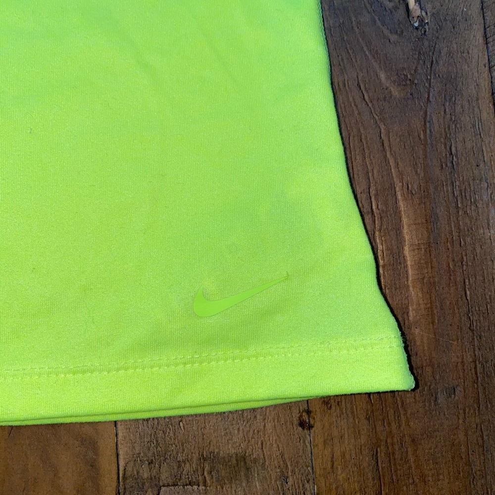 Nike Dri-fit workout tank - Picture 2 of 5